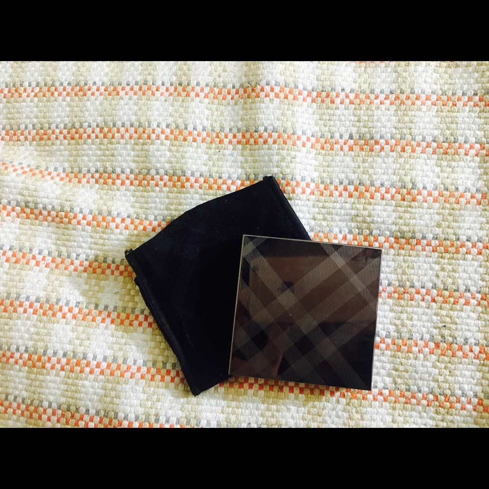 Burberry 4 color eyeshadow